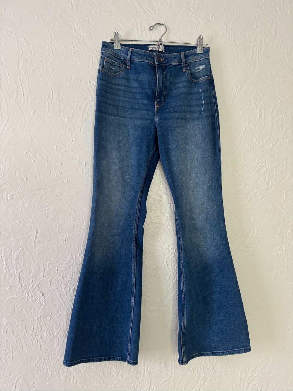 Abercrombie & Fitch Midwash Flare Jeans
